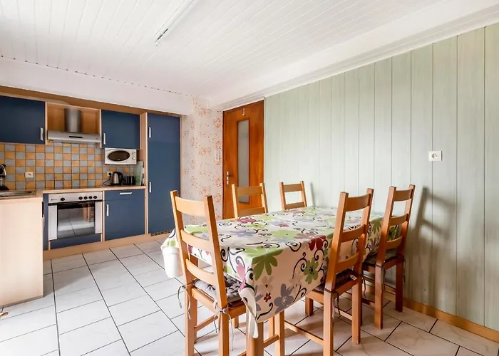 펜션 Maison Accueillante A Avec Jardin Clos 다보