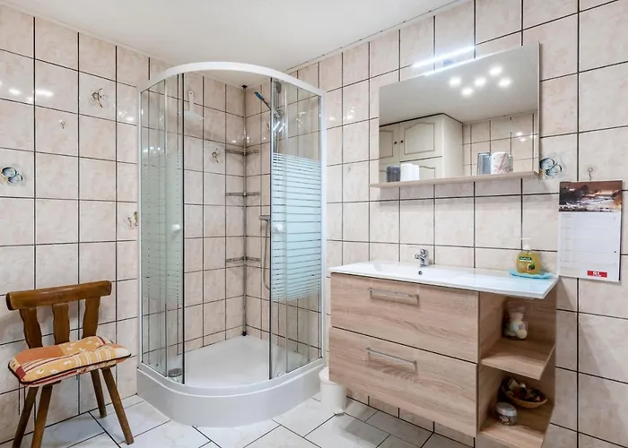 Vakantiehuis Maison Accueillante A Avec Jardin Clos